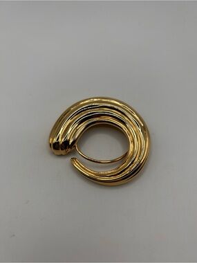 Vintage Monet gold plate dress clip